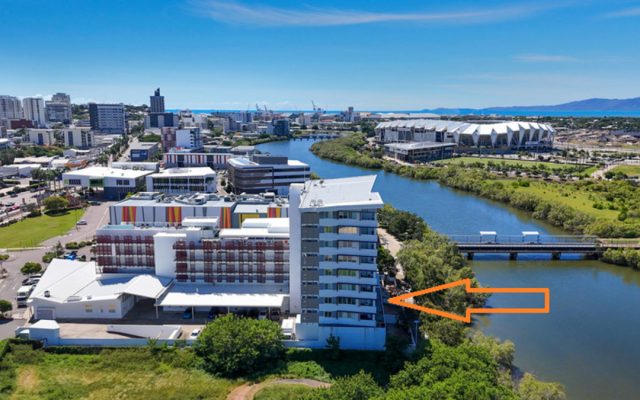 30/2-4 Kingsway Place, Townsville City QLD 4810